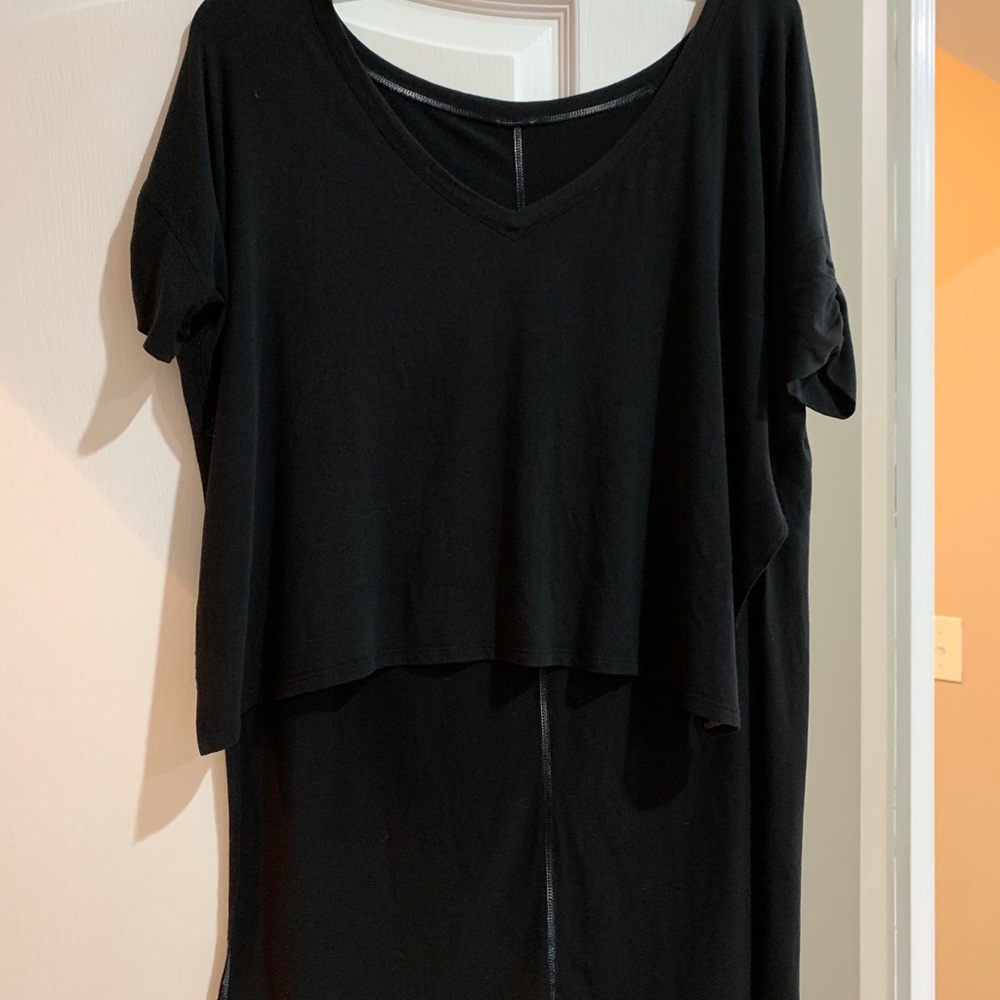 Black Lululemon top